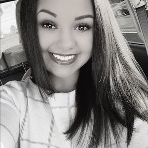 Meet your Posher, Addison